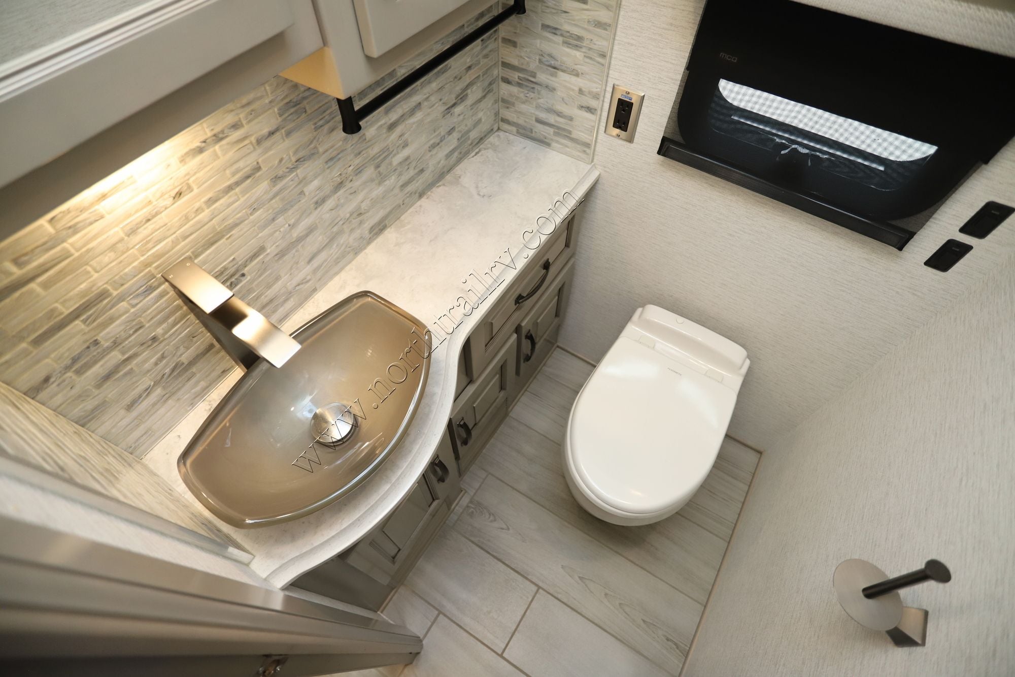 Used 2024 Newmar Dutch Star 4081 Class A  For Sale