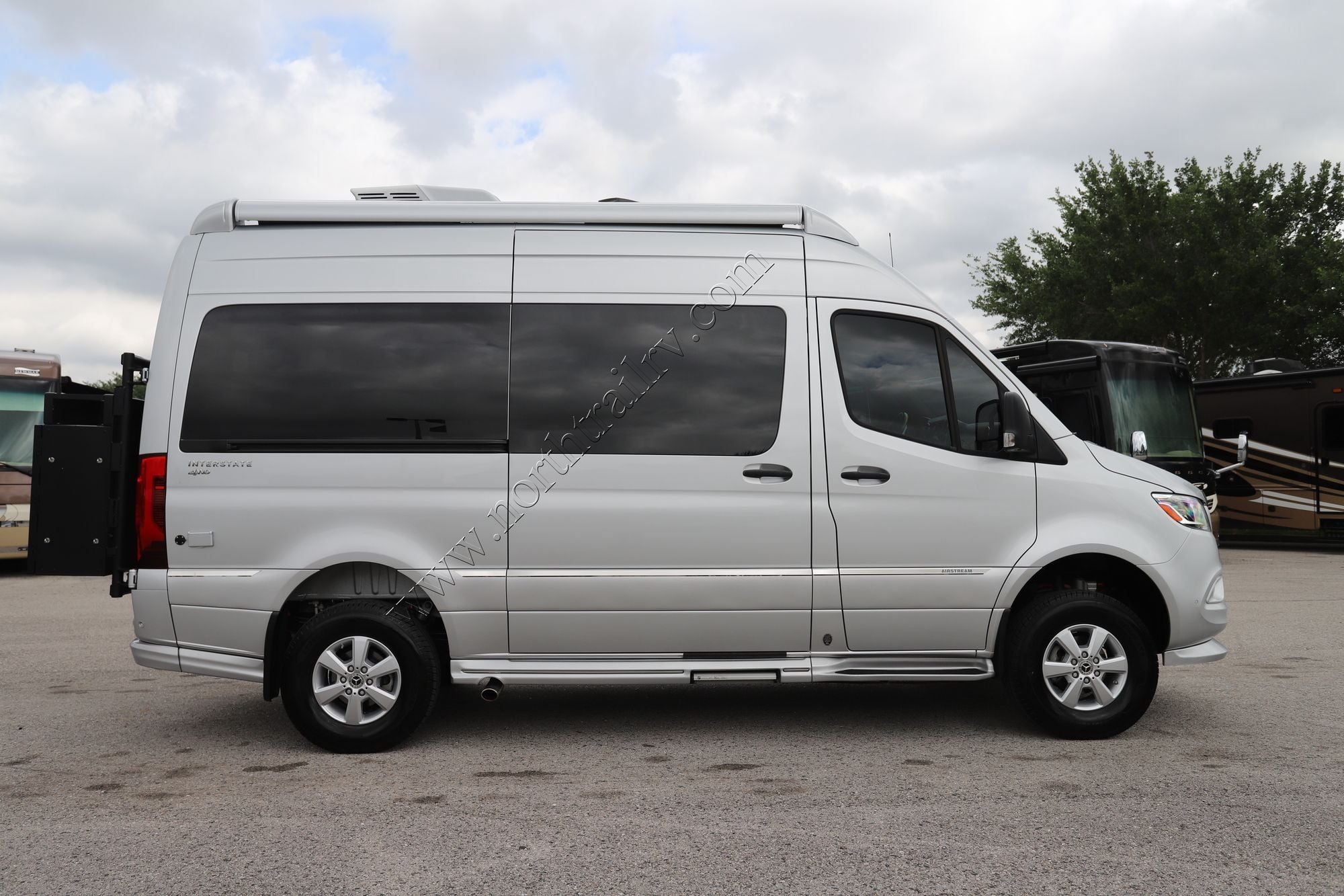2023 Airstream Interstate 19 E1 4WD Class B Used  For Sale