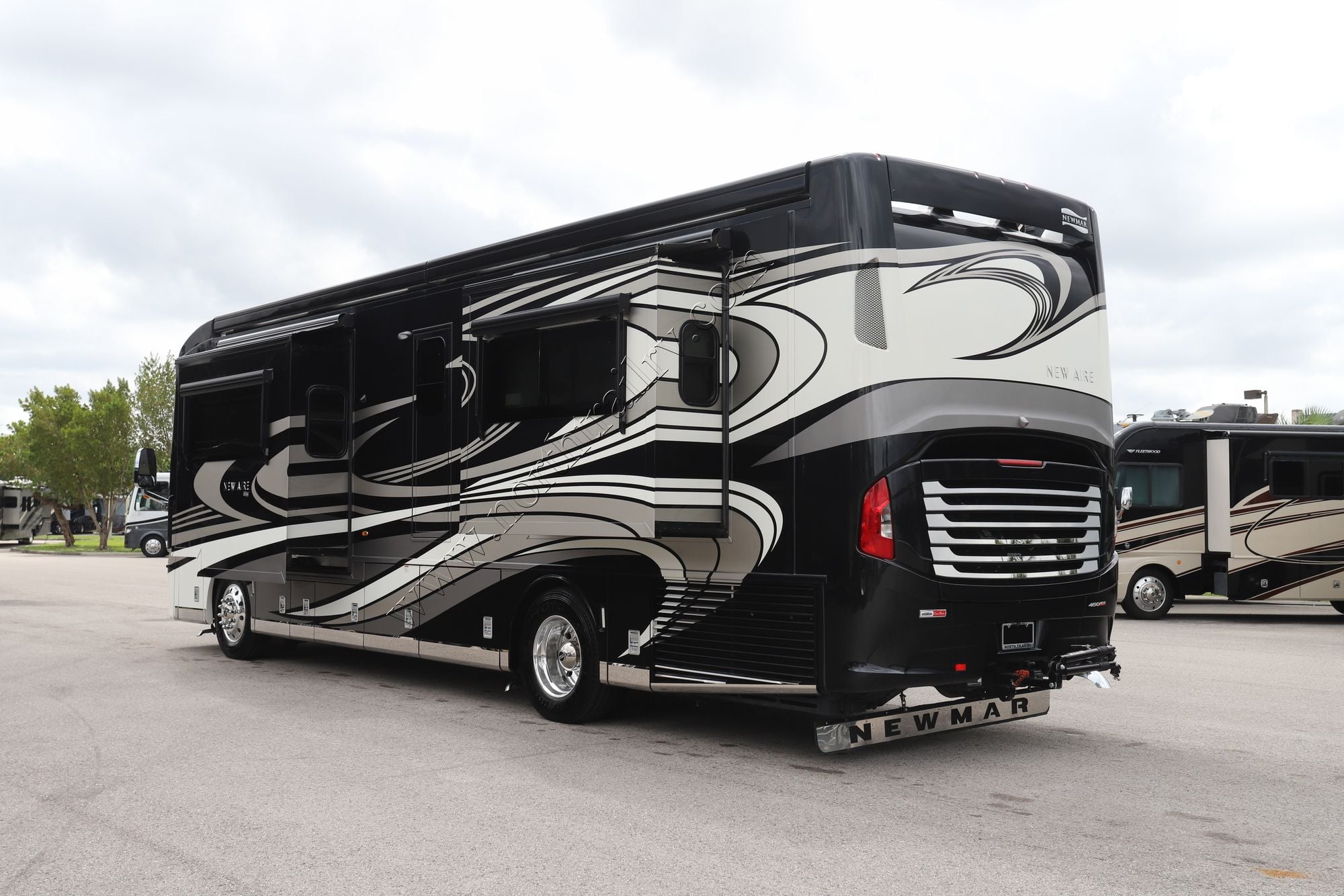 Used 2020 Newmar New Aire 3543 Class A  For Sale