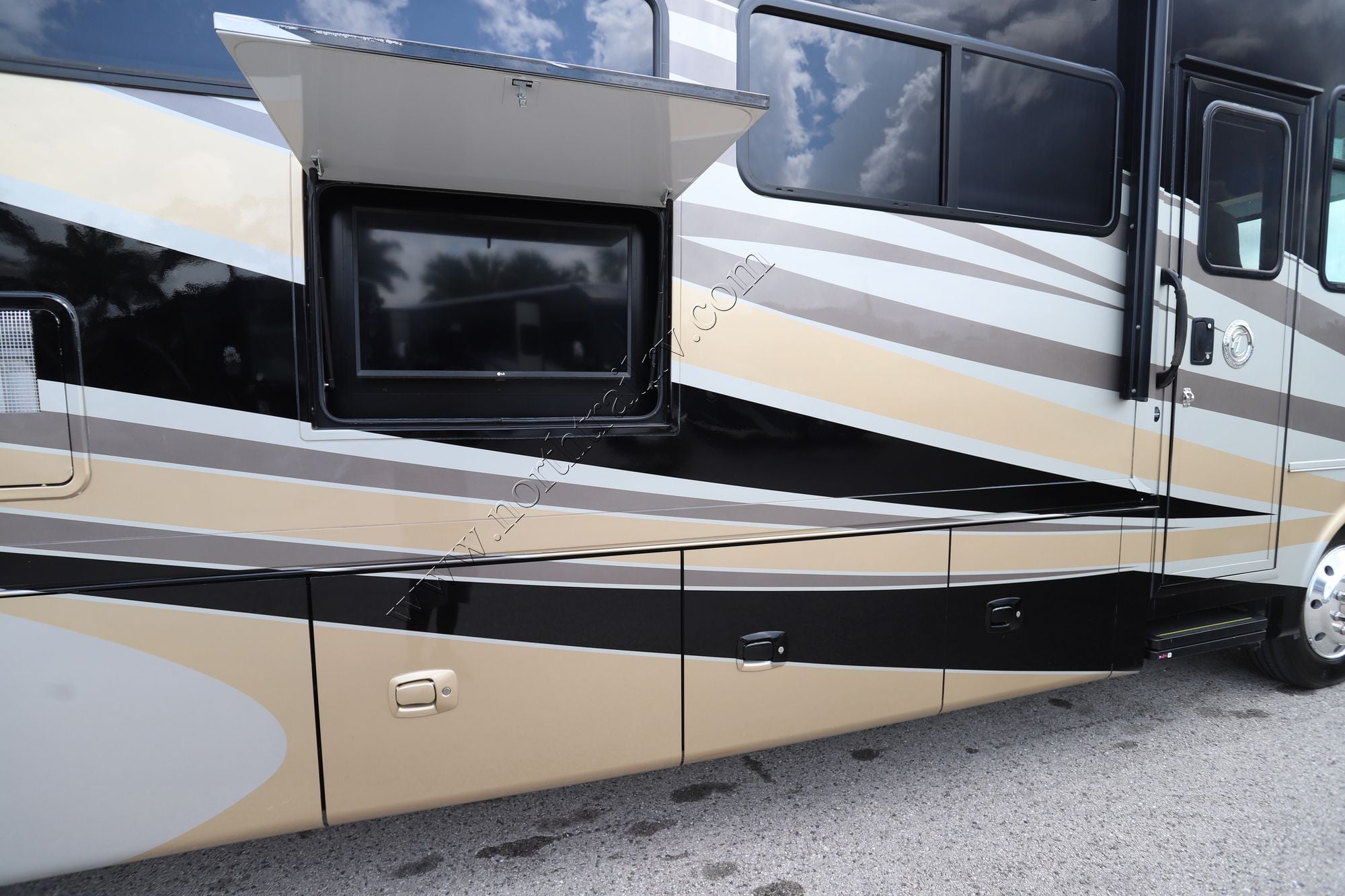 Used 2019 Tiffin Motor Homes Allegro 34PA Class A  For Sale