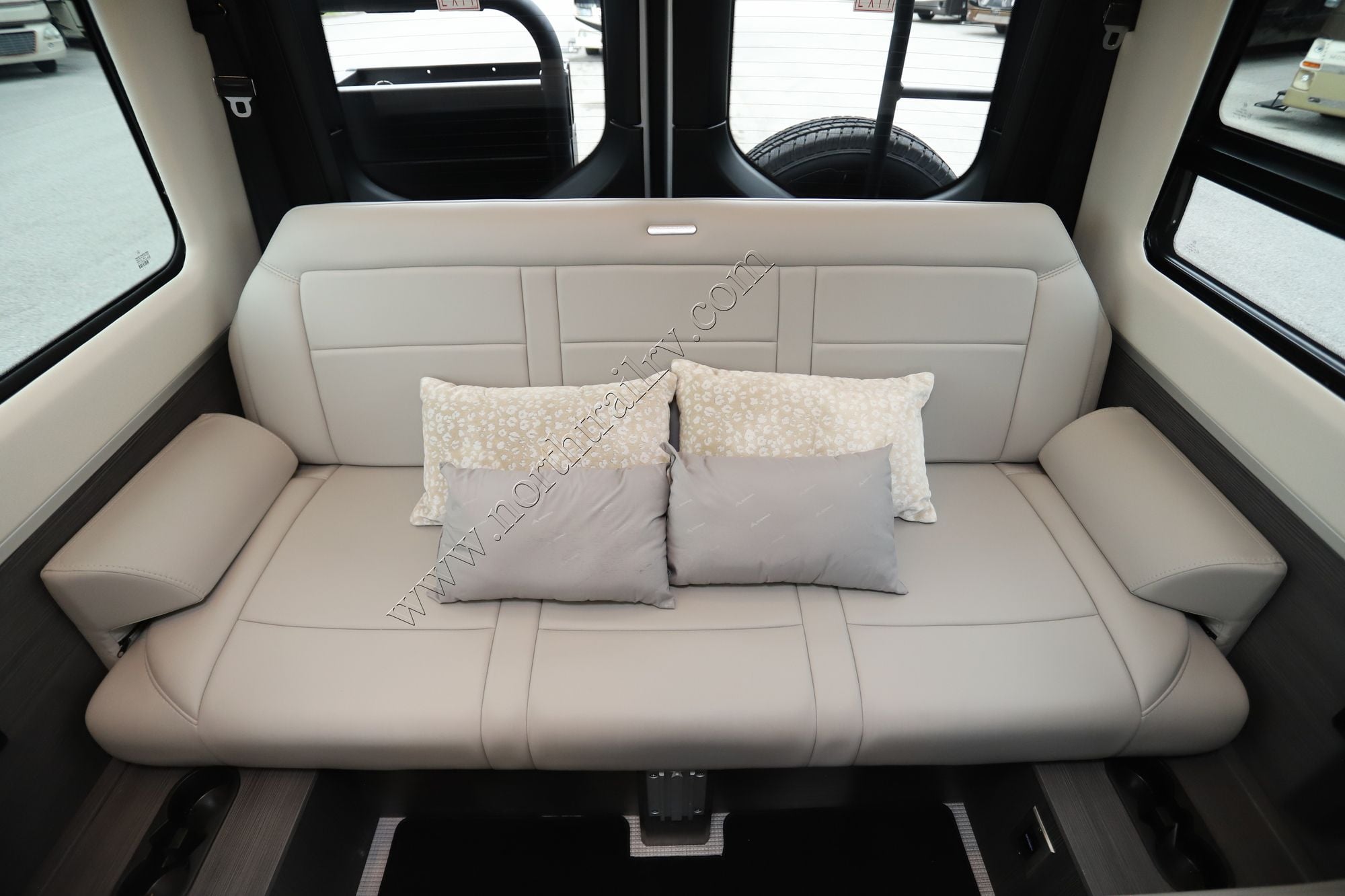 2023 Airstream Interstate 19 E1 4WD Class B Used  For Sale