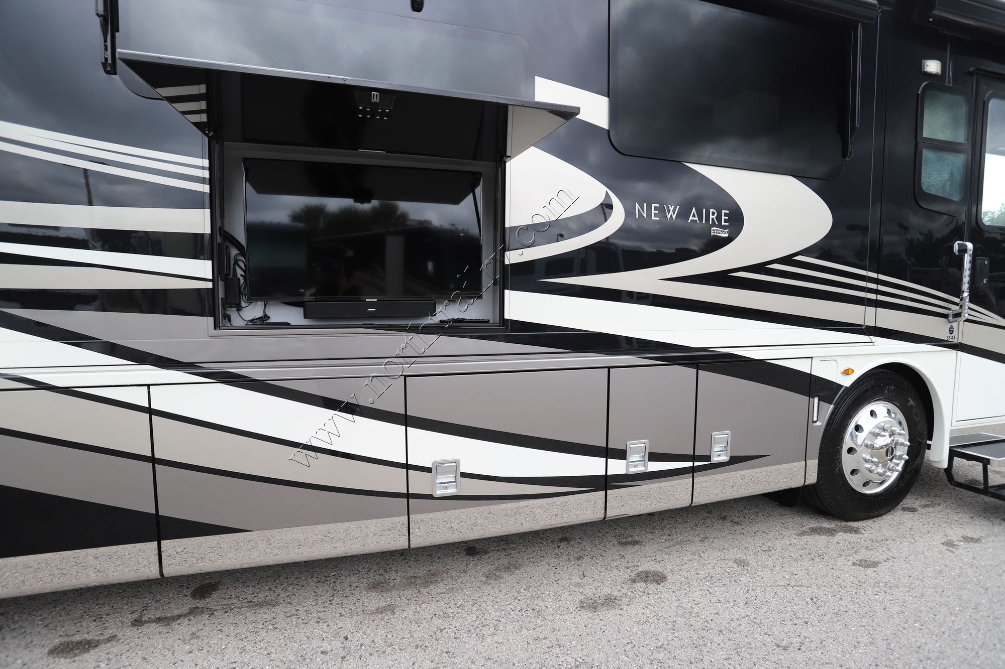 Used 2020 Newmar New Aire 3543 Class A  For Sale