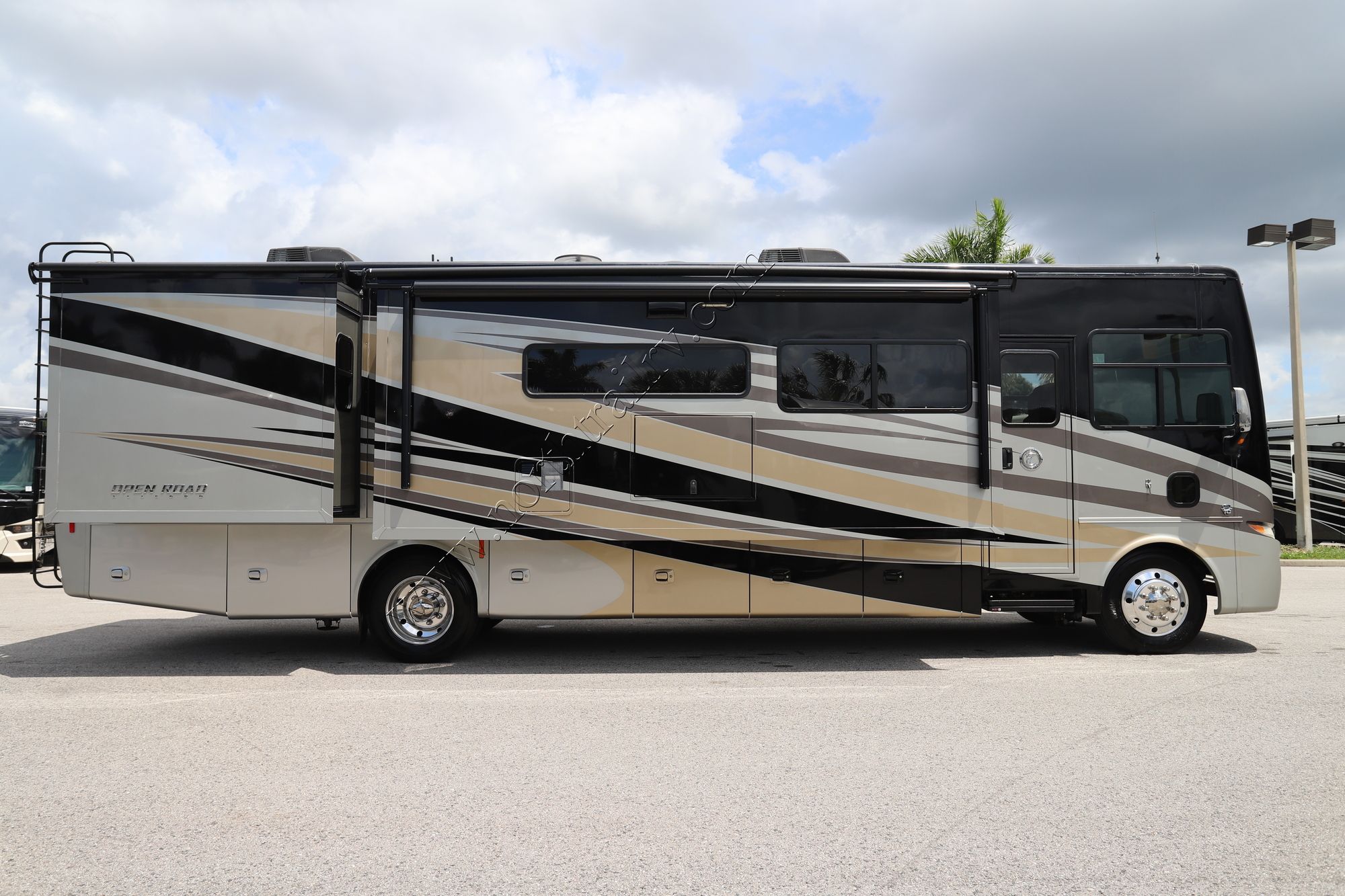 Used 2019 Tiffin Motor Homes Allegro 34PA Class A  For Sale