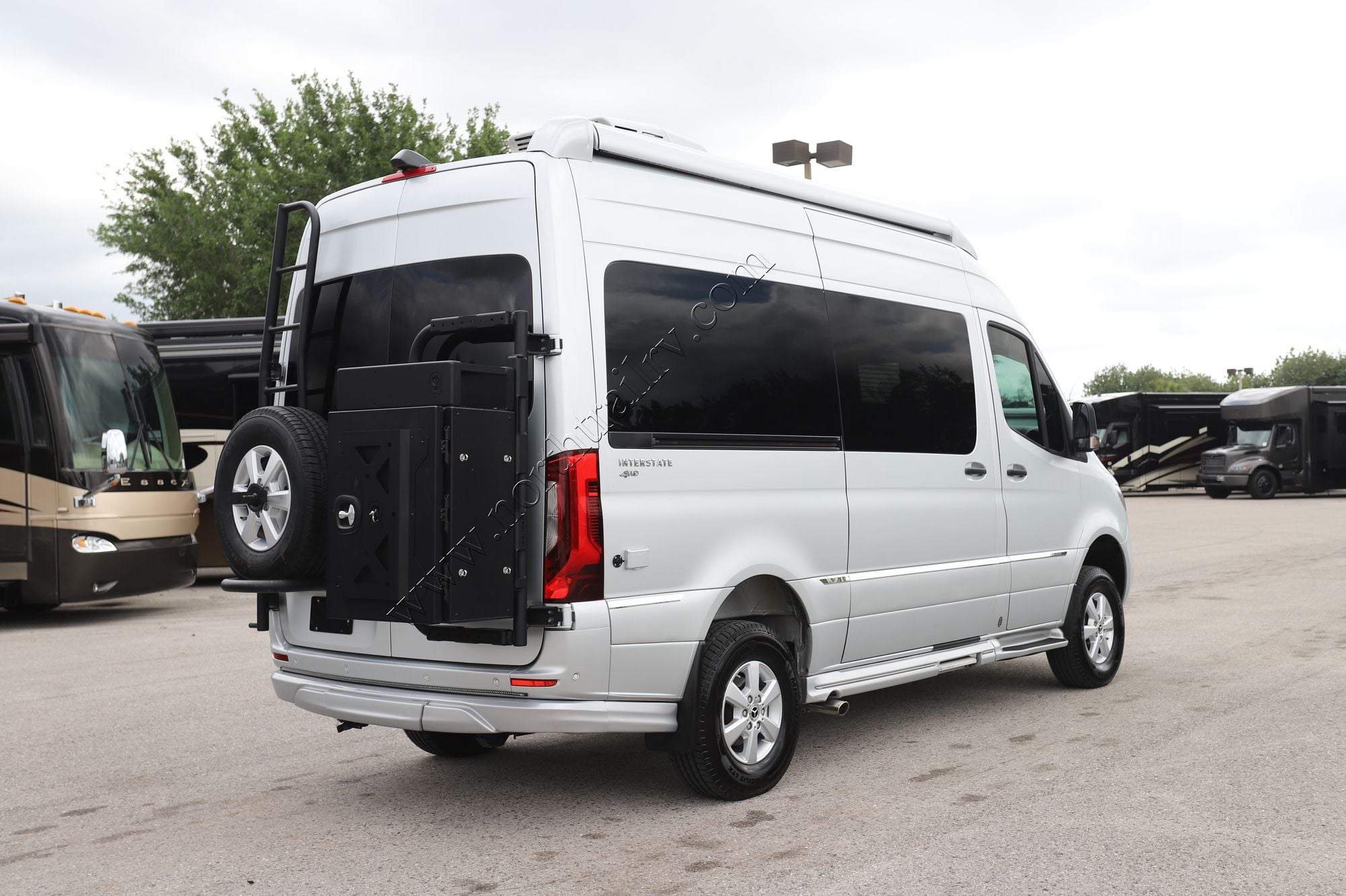 2023 Airstream Interstate 19 E1 4WD Class B Used  For Sale