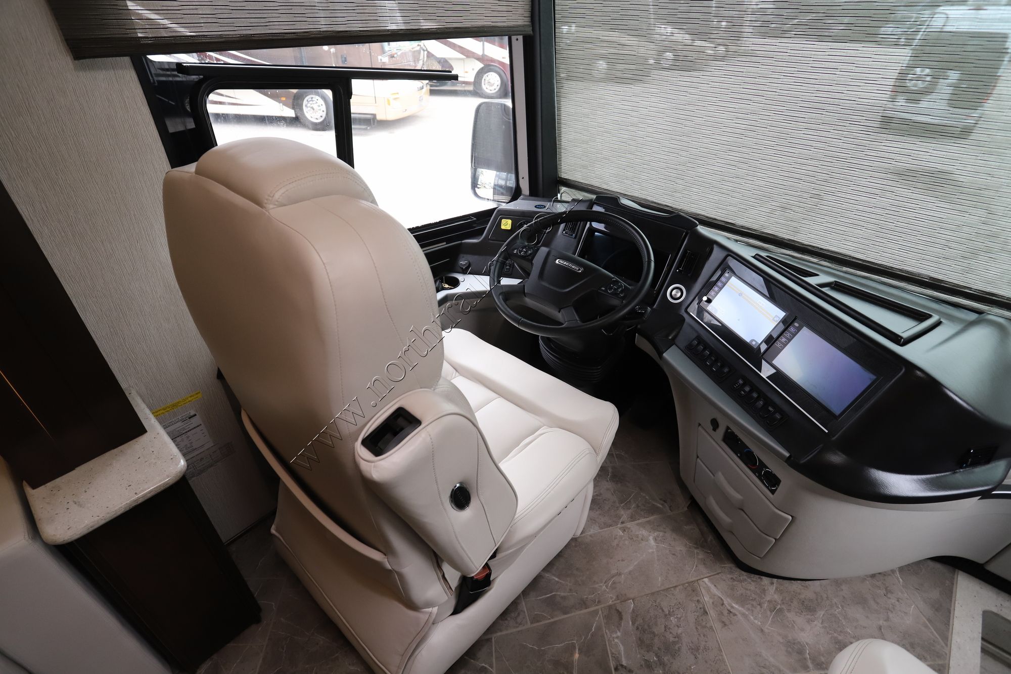 Used 2020 Newmar New Aire 3543 Class A  For Sale
