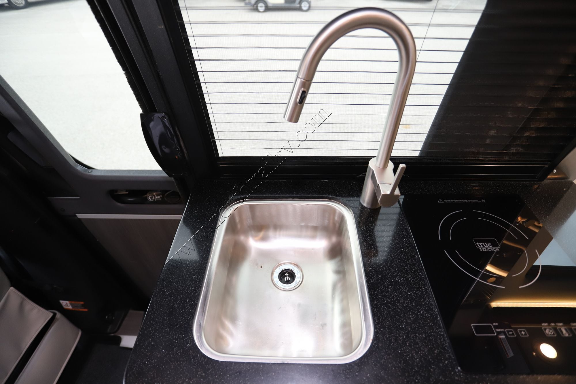 2023 Airstream Interstate 19 E1 4WD Class B Used  For Sale