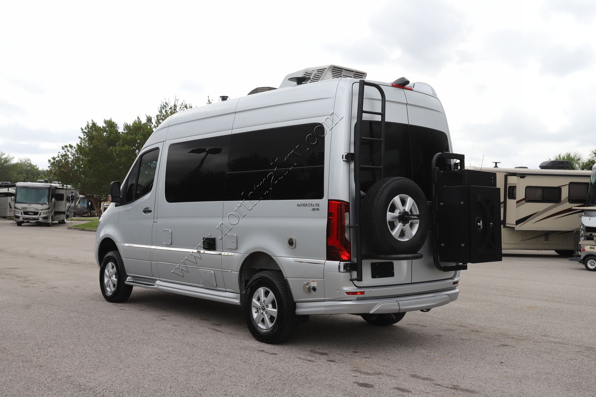2023 Airstream Interstate 19 E1 4WD Class B Used  For Sale