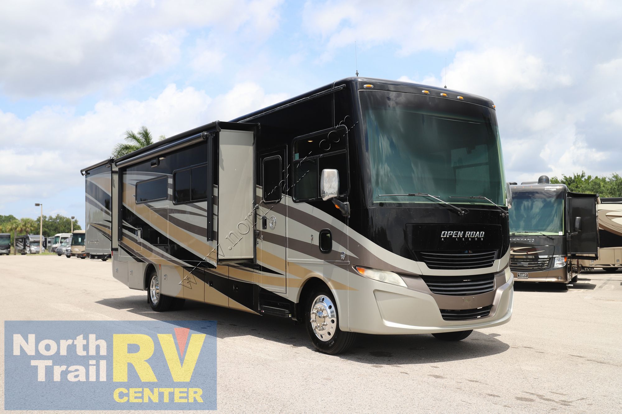 Used 2019 Tiffin Motor Homes Allegro 34PA Class A  For Sale