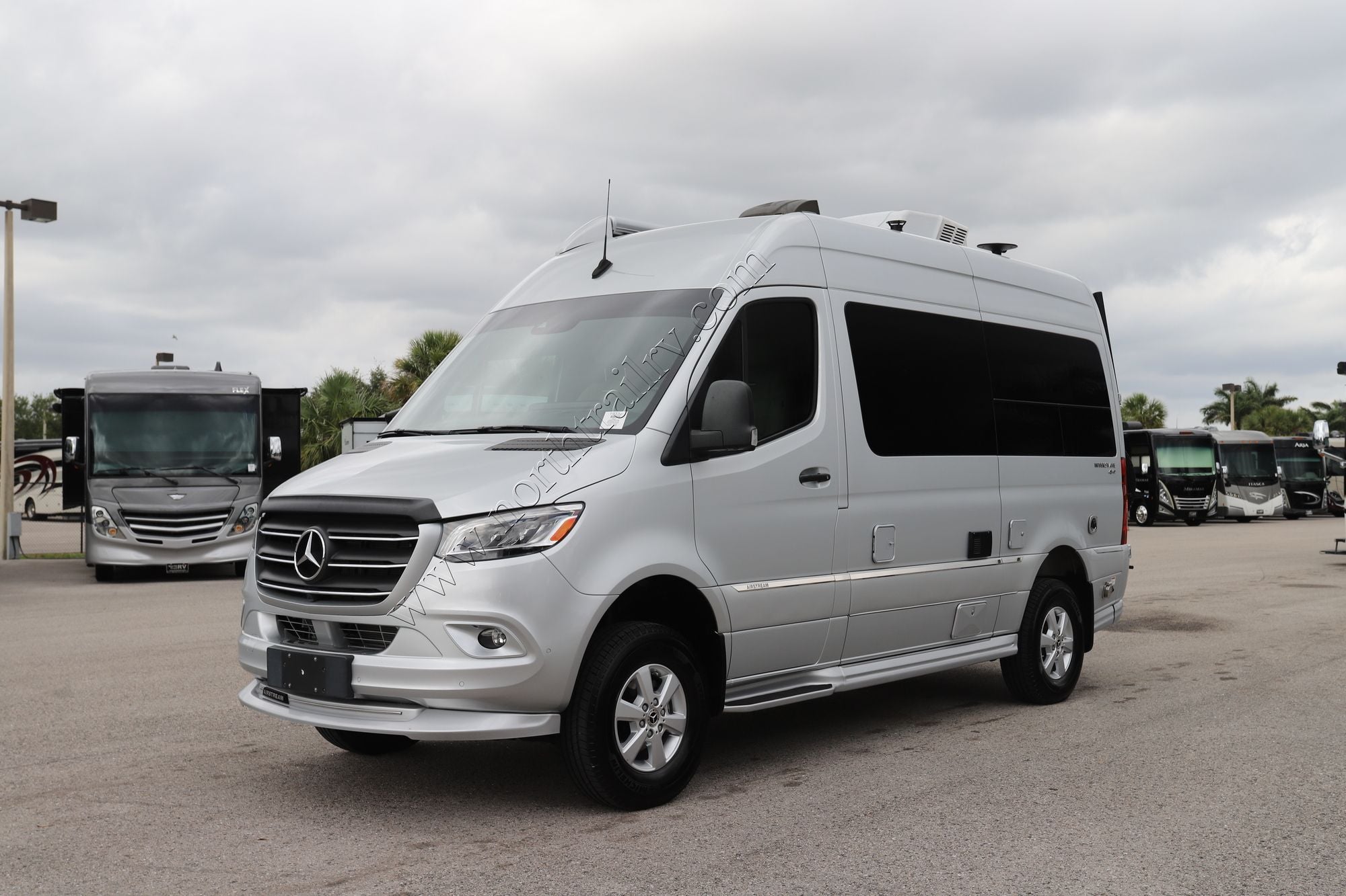 2023 Airstream Interstate 19 E1 4WD Class B Used  For Sale