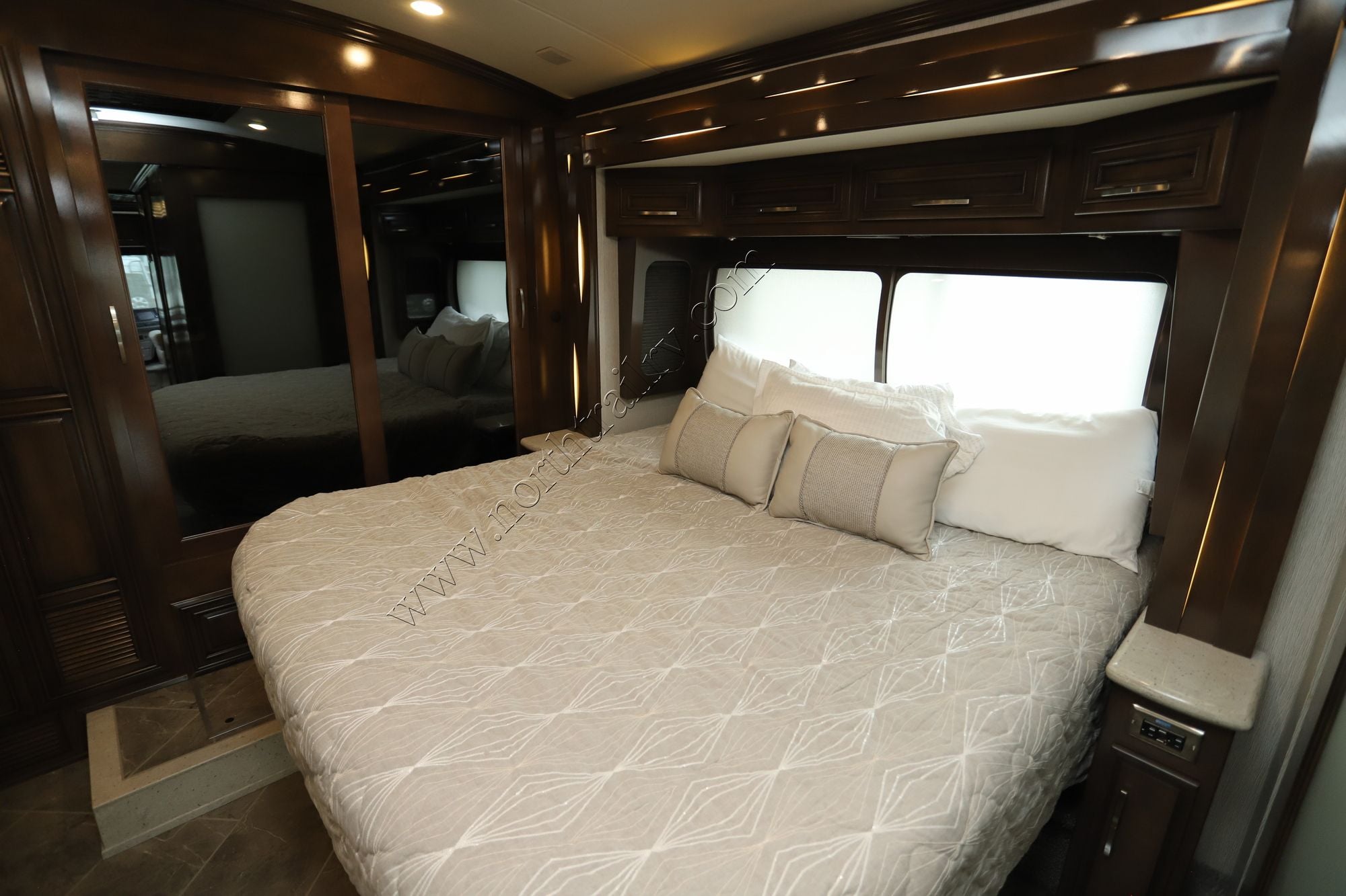 Used 2020 Newmar New Aire 3543 Class A  For Sale