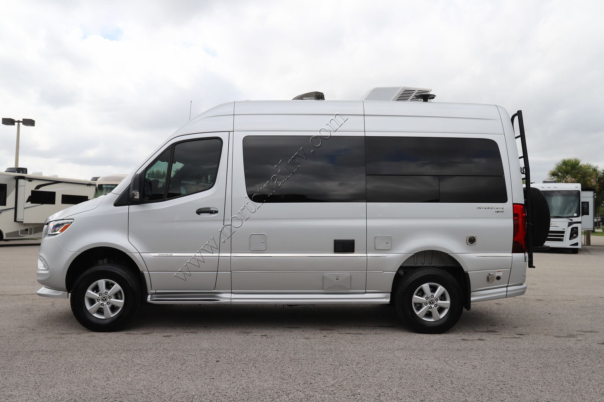 2023 Airstream Interstate 19 E1 4WD Class B Used  For Sale