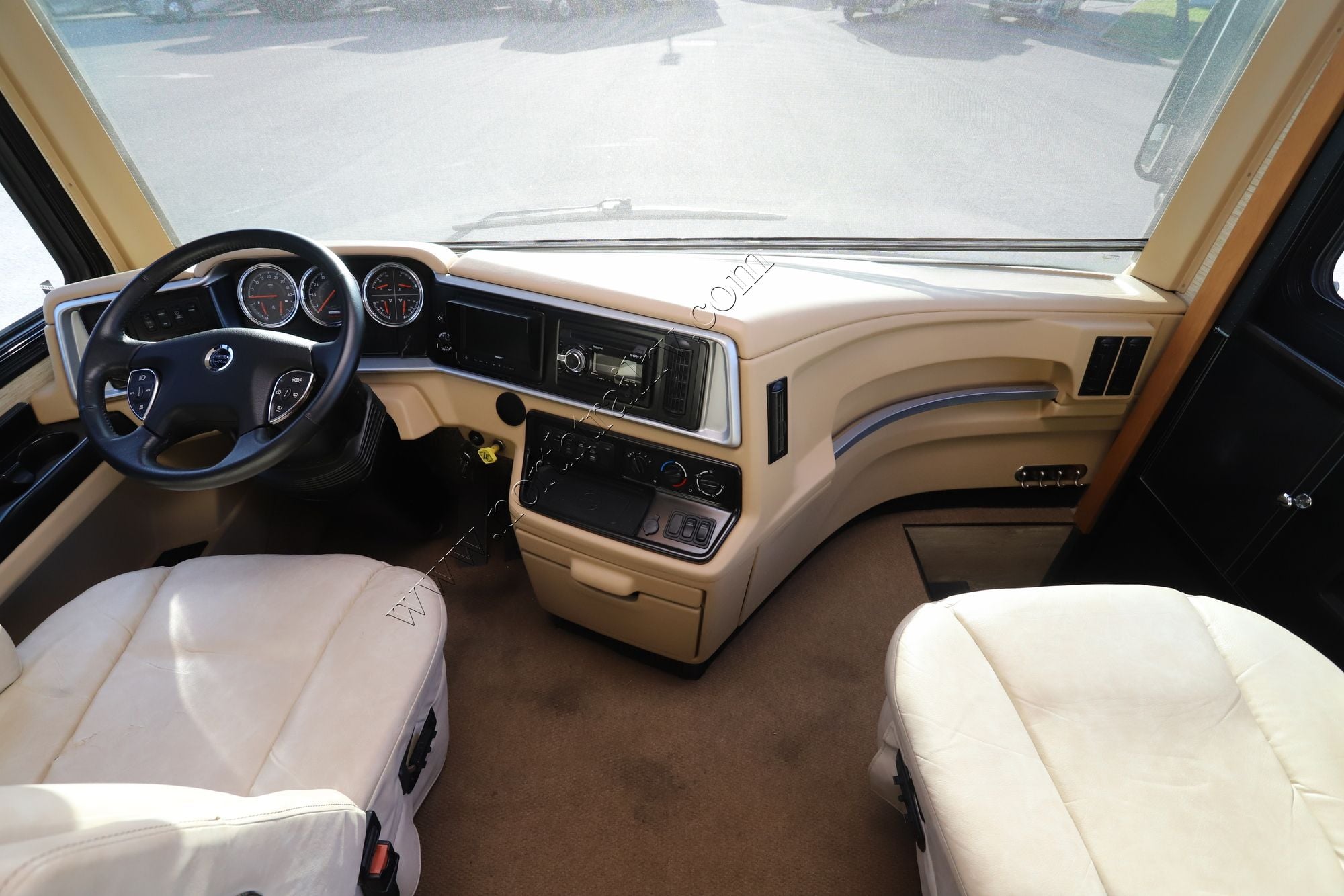 Used 2017 Newmar Ventana Le 3412 Class A  For Sale