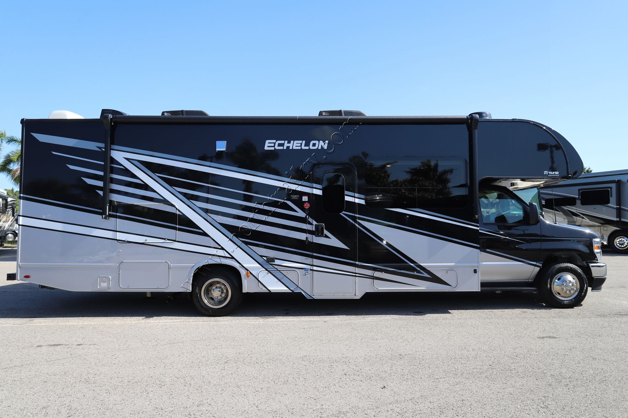 Used 2025 Thor Echelon KW29 Class C  For Sale