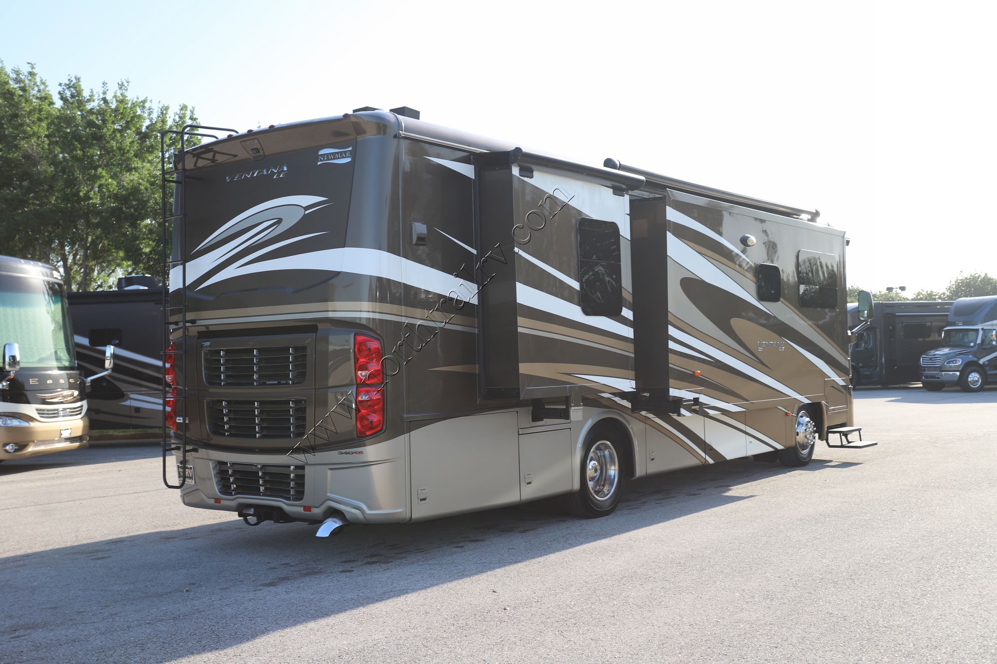 Used 2017 Newmar Ventana Le 3412 Class A  For Sale