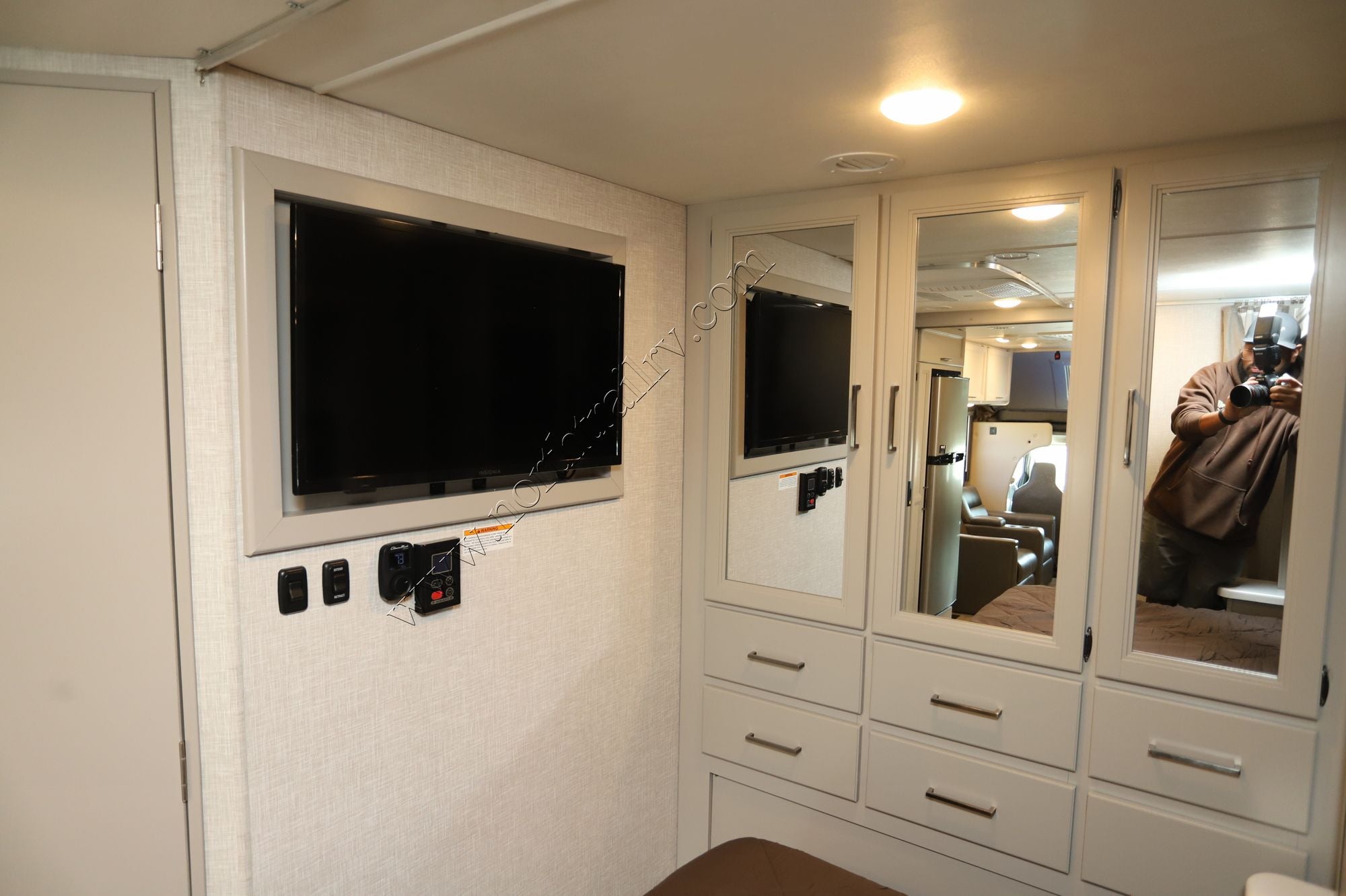 Used 2025 Thor Echelon KW29 Class C  For Sale
