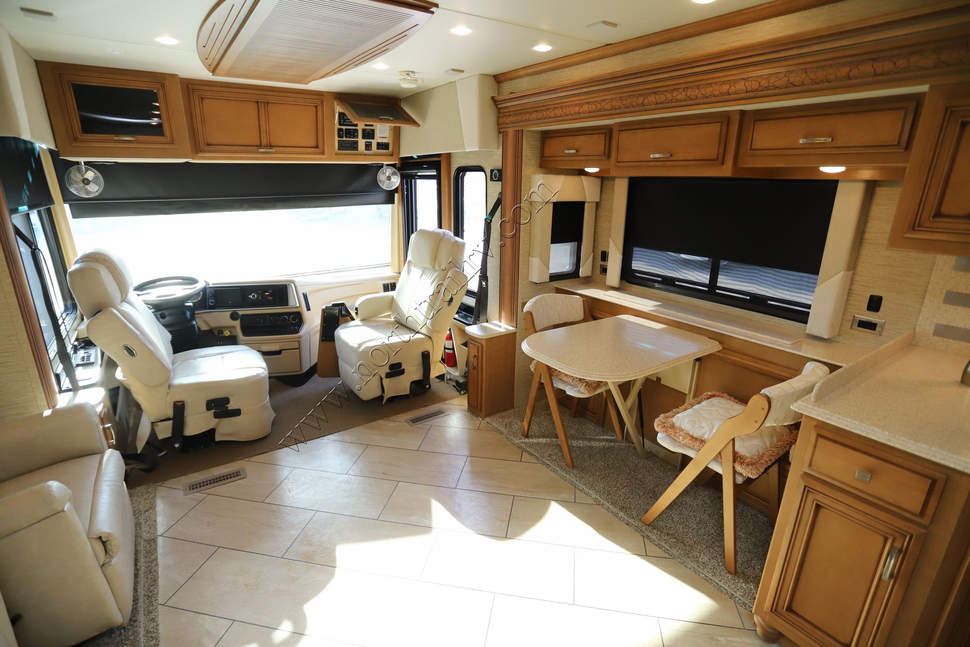 Used 2017 Newmar Ventana Le 3412 Class A  For Sale