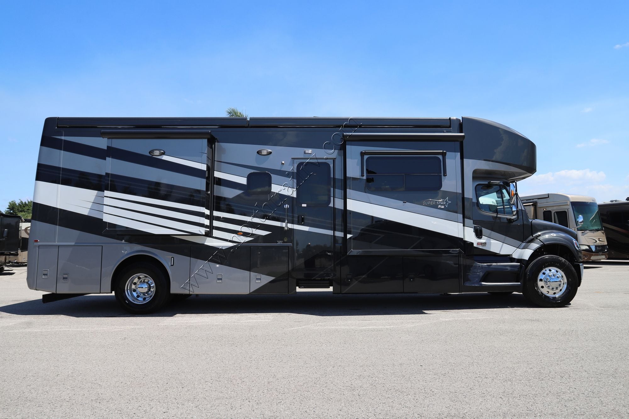 New 2026 Newmar Super Star 3731 Super C  For Sale