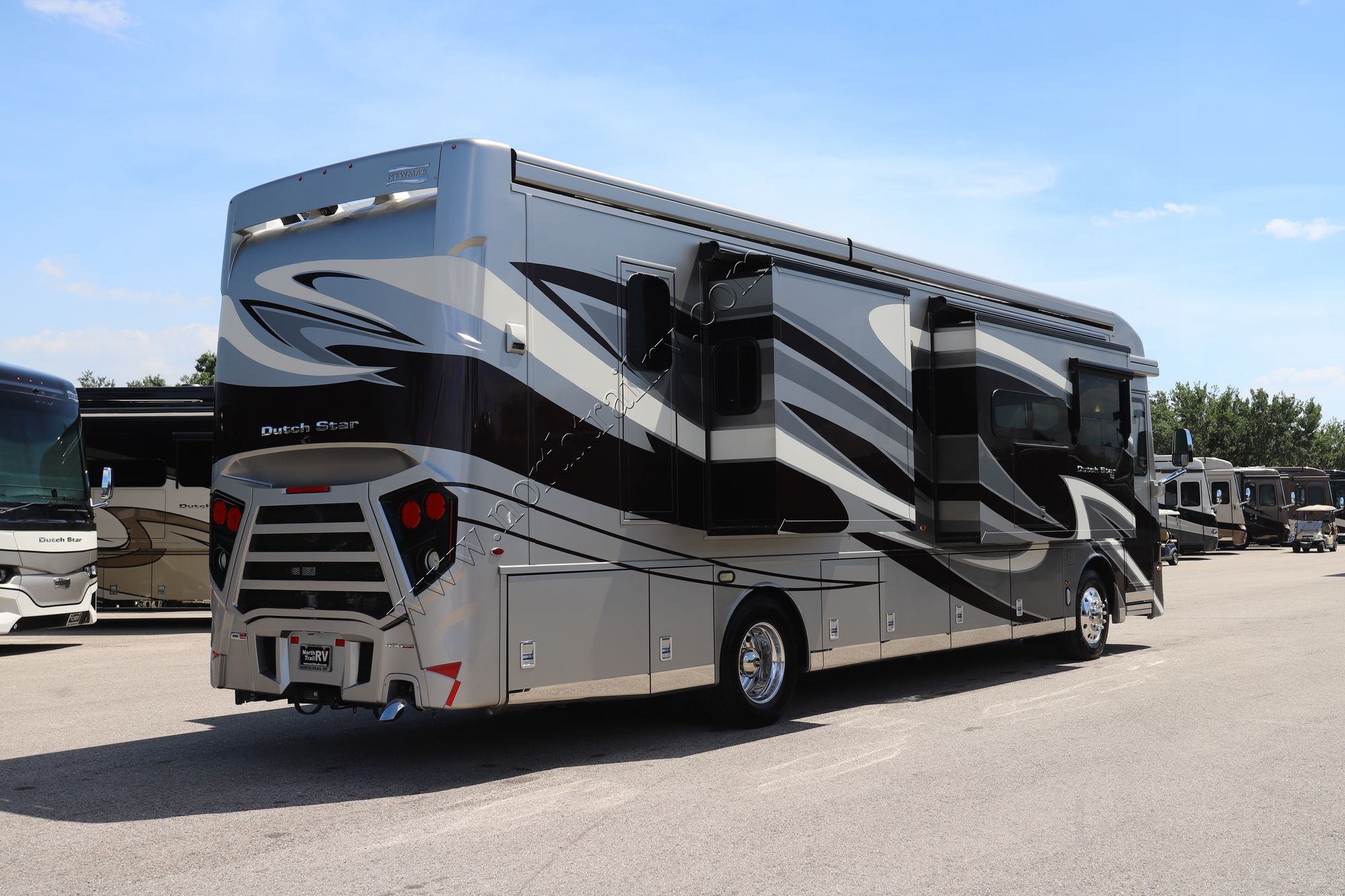 Used 2020 Newmar Dutch Star 3736 Class A  For Sale