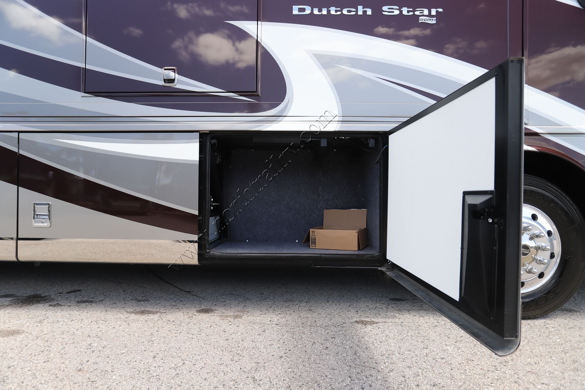 Used 2020 Newmar Dutch Star 3736 Class A  For Sale