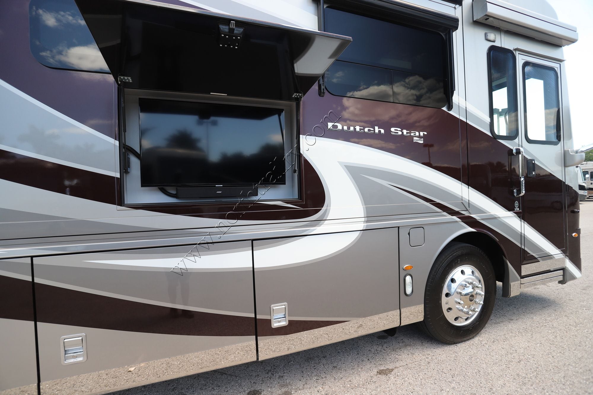 Used 2020 Newmar Dutch Star 3736 Class A  For Sale