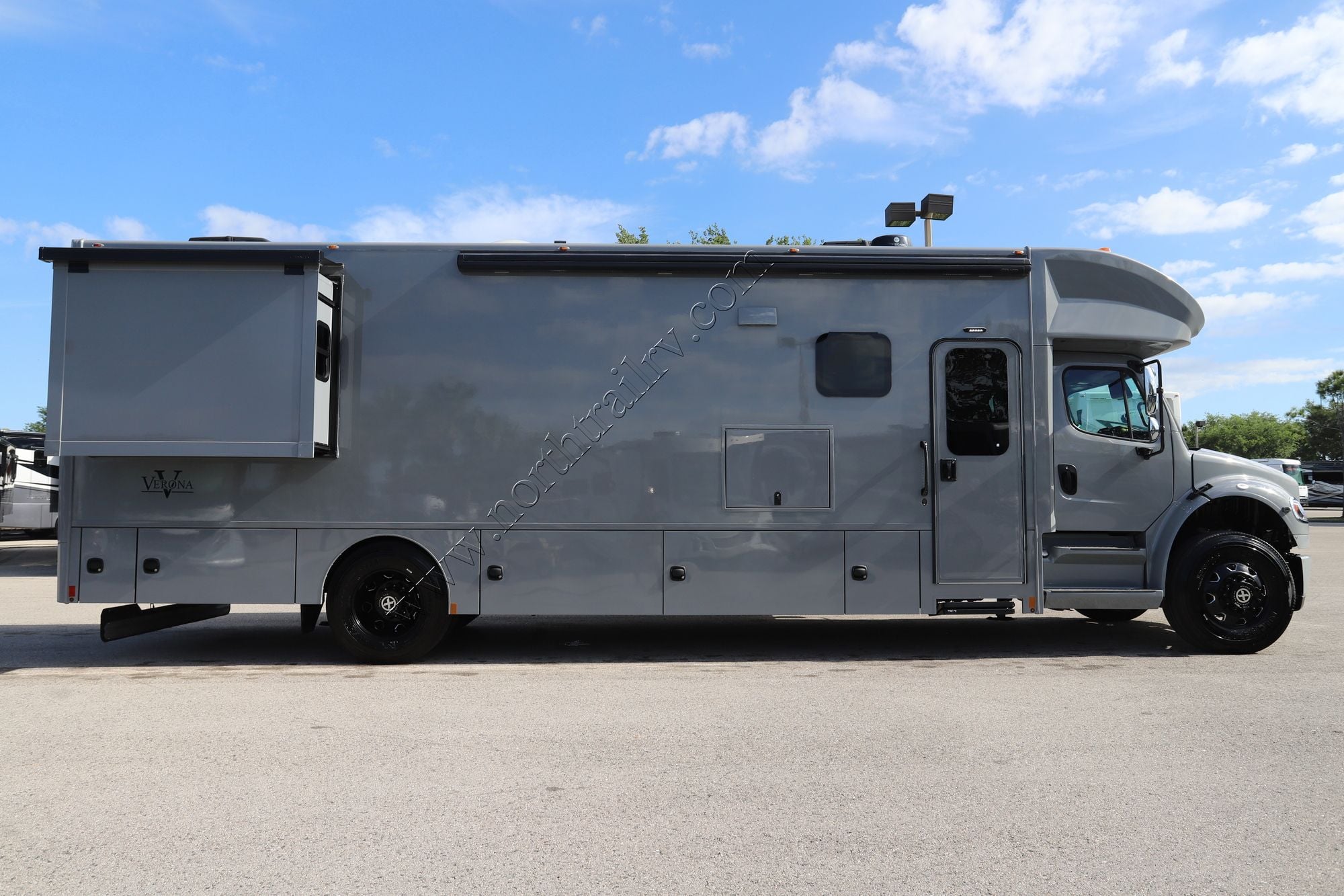 Used 2025 Renegade Rv Verona 36VSB Super C  For Sale