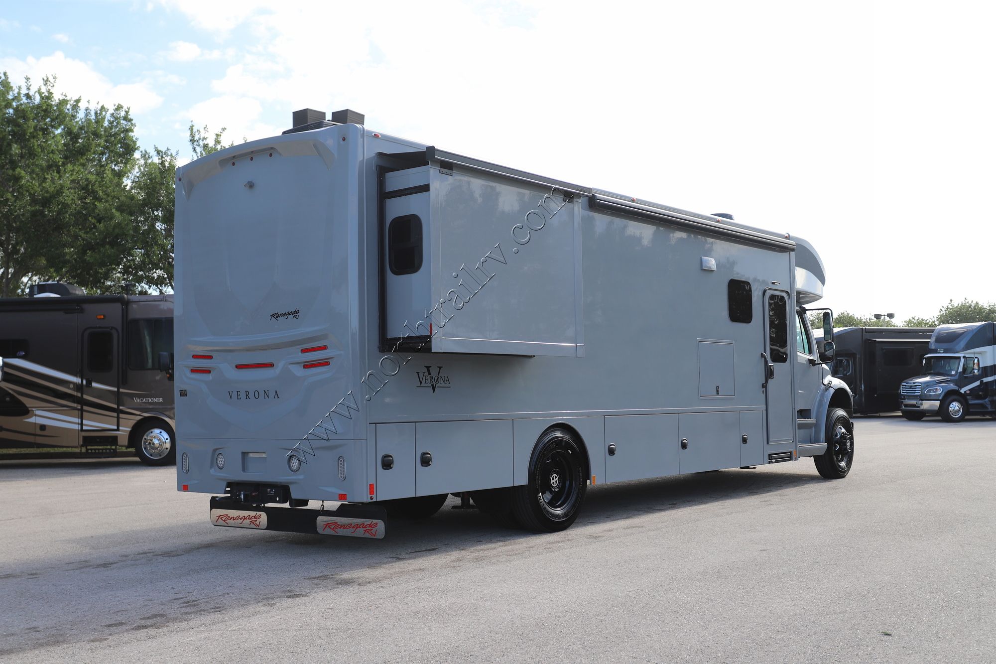 Used 2025 Renegade Rv Verona 36VSB Super C  For Sale