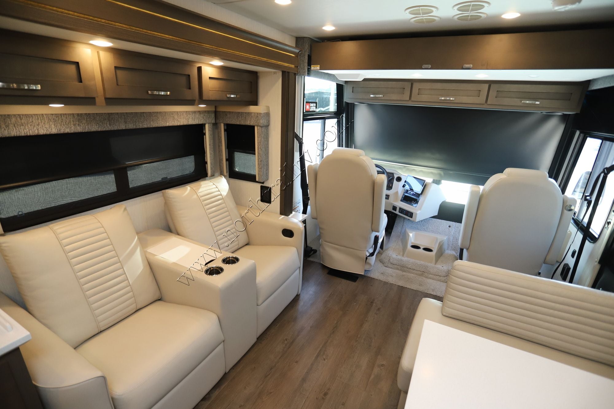 New 2027 Newmar Bay Star 3114 Class A  For Sale