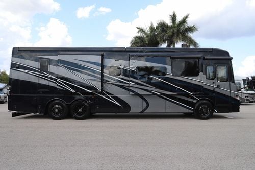 2027 Newmar Mountain Aire 4118 Class A