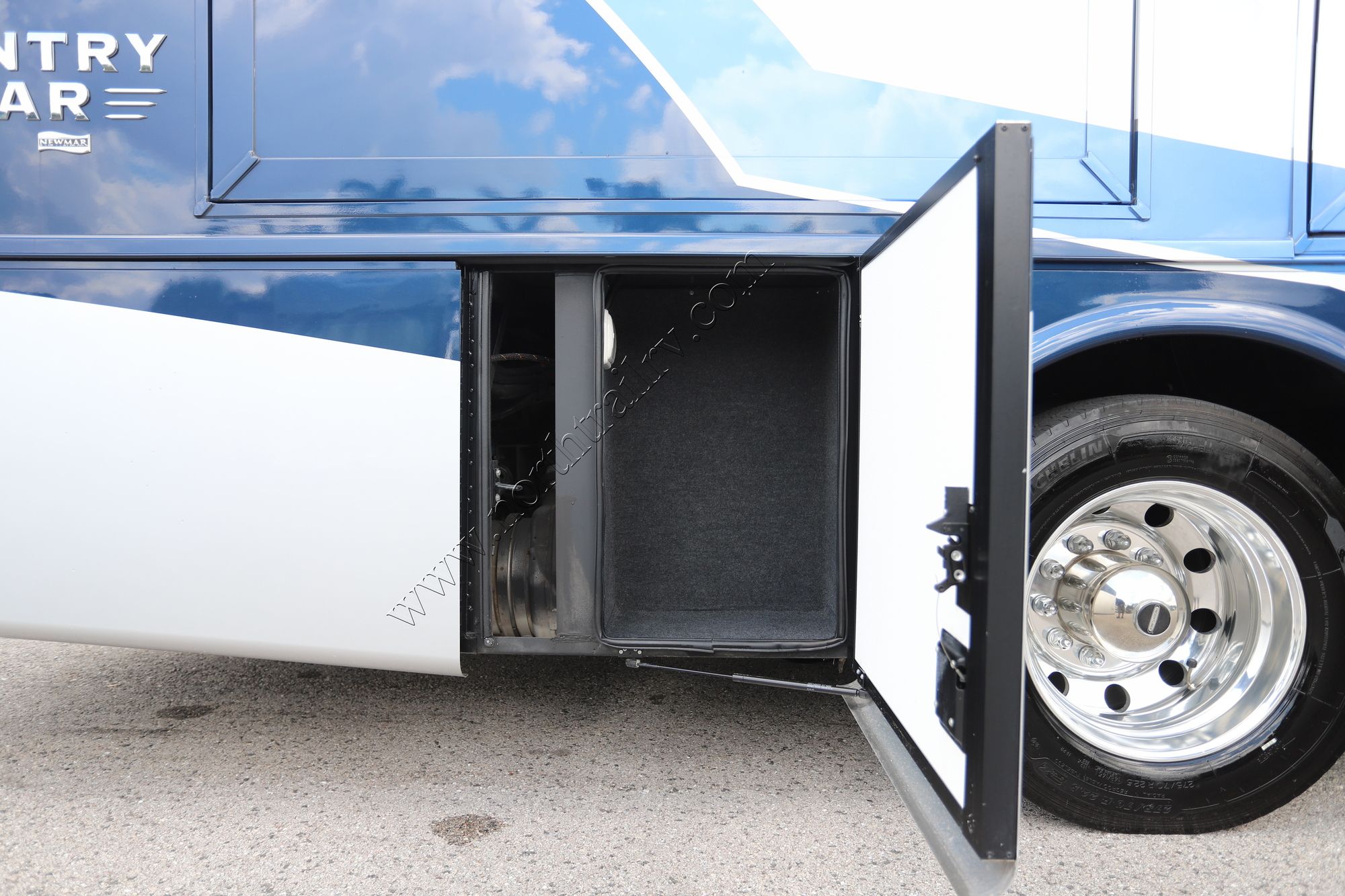 Used 2023 Newmar Kountry Star 3412 Fifth Wheel  For Sale