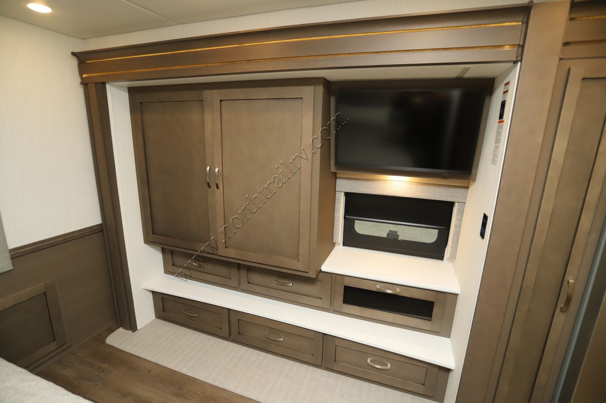 New 2027 Newmar Bay Star 3114 Class A  For Sale