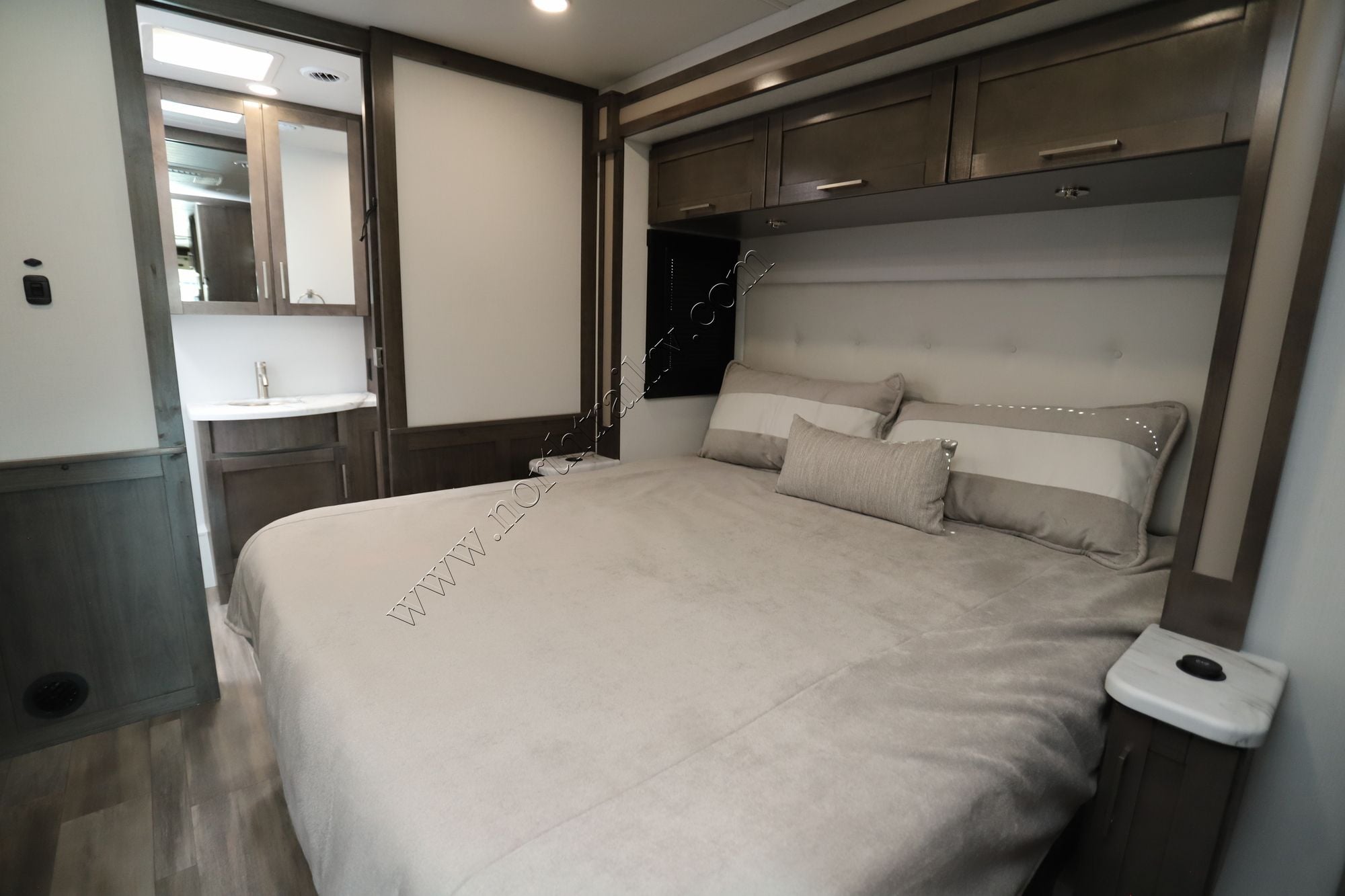 New 2026 Jayco Precept 36C Class A  For Sale