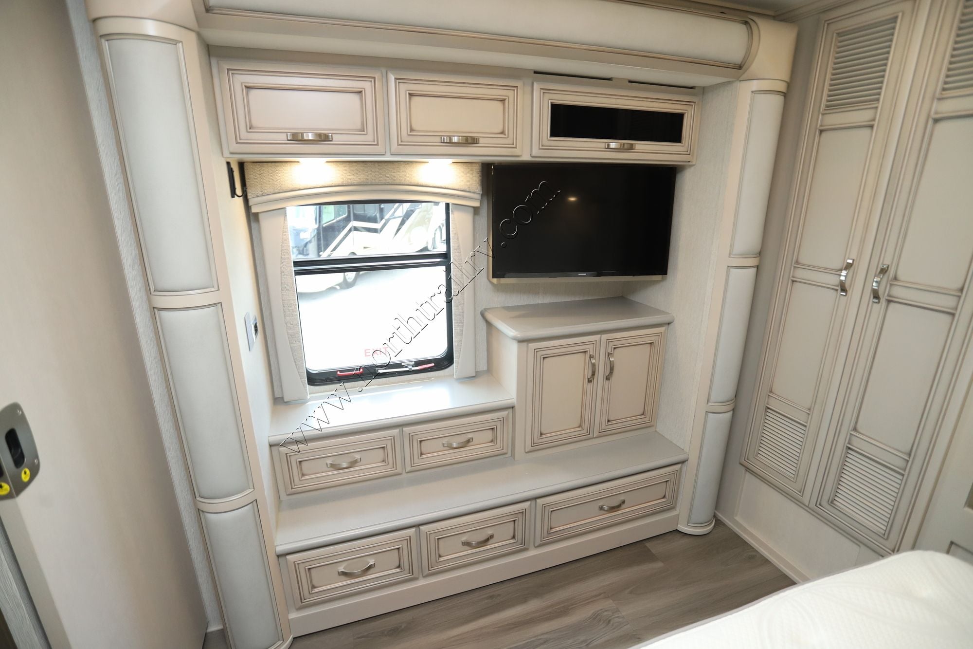 Used 2023 Newmar Kountry Star 3412 Fifth Wheel  For Sale