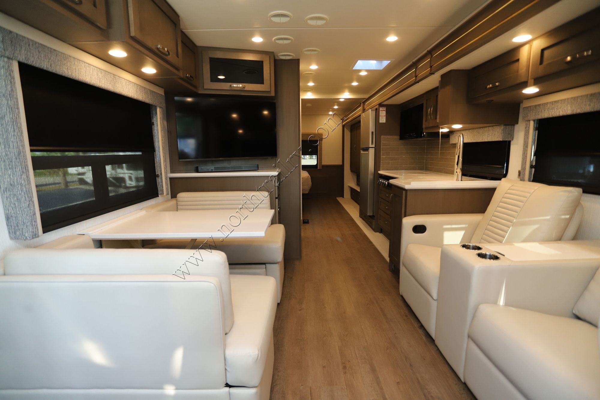 New 2027 Newmar Bay Star 3114 Class A  For Sale