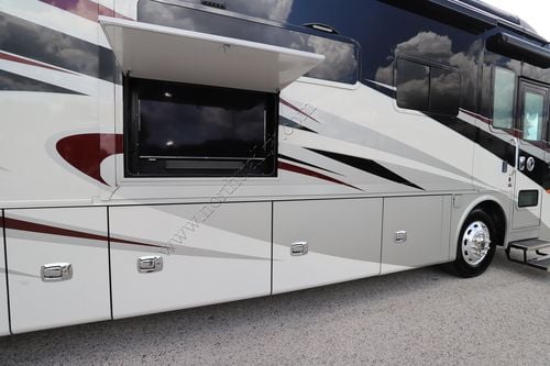 2021 Tiffin Motor Homes Phaeton 40QBH