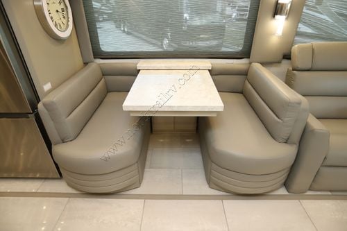 2027 Newmar Mountain Aire 4118 Class A