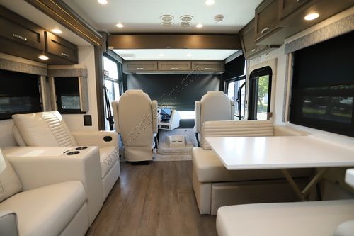 2027 Newmar Bay Star 3114 Class A