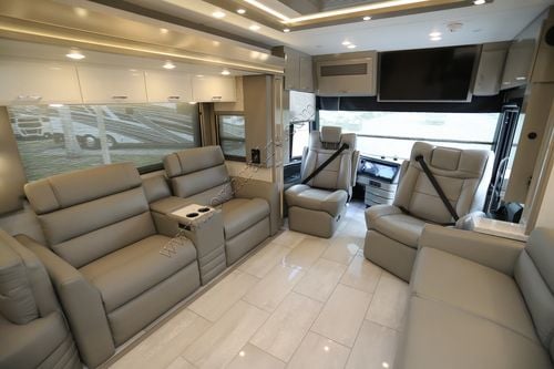 2027 Newmar Mountain Aire 4118 Class A