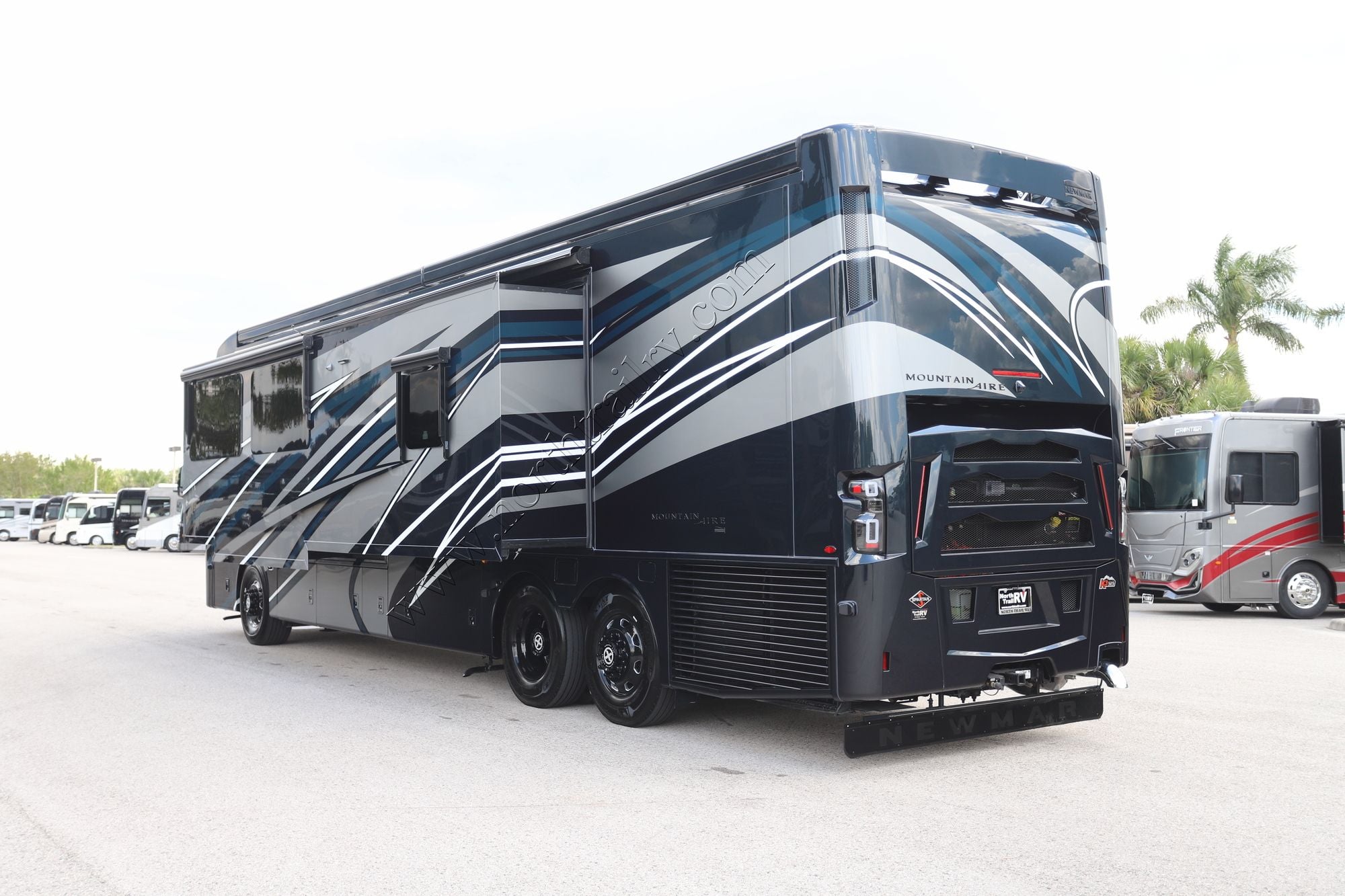 New 2027 Newmar Mountain Aire 4118 Class A  For Sale