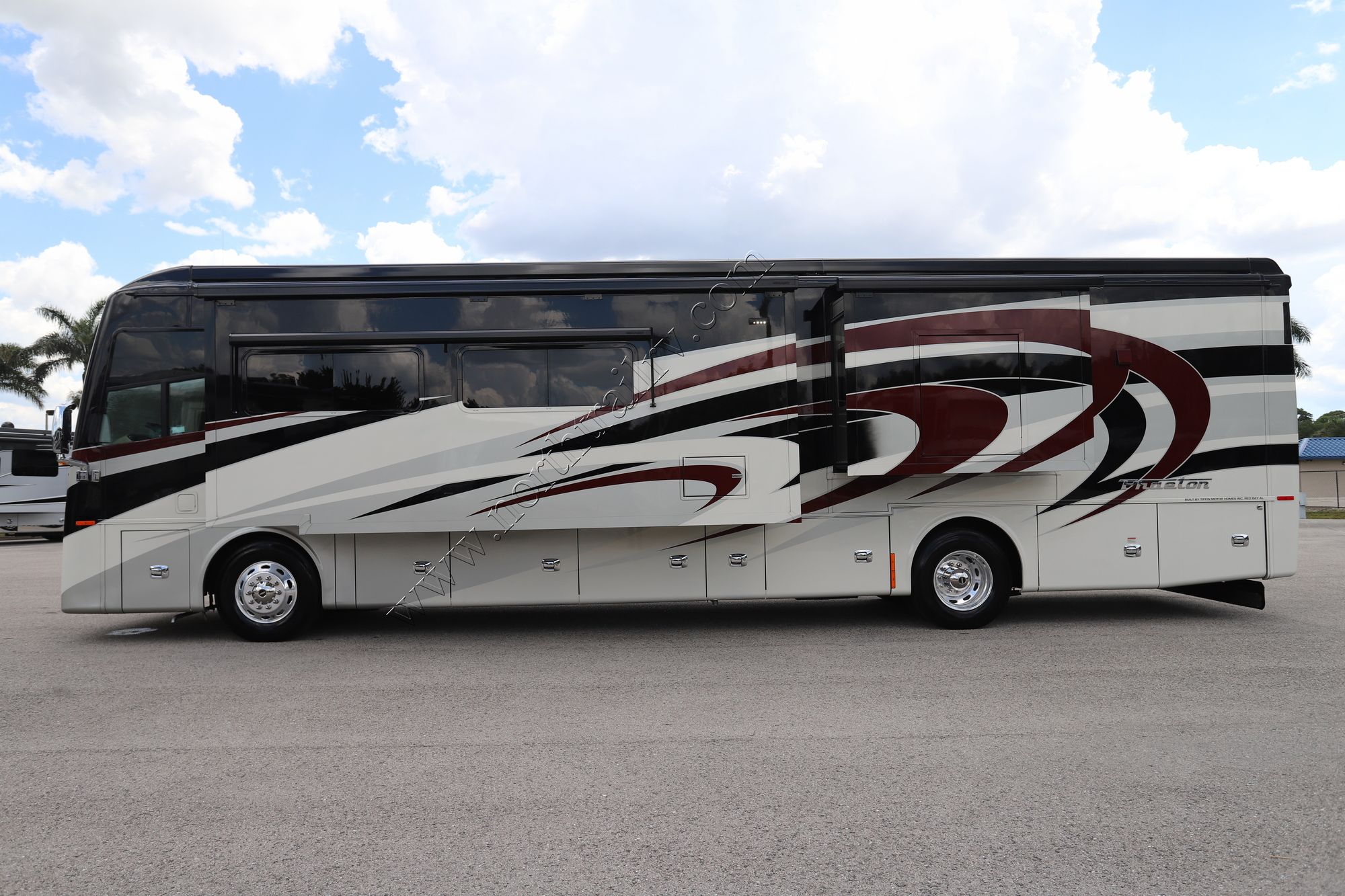 Used 2021 Tiffin Motor Homes Phaeton 40QBH Class A  For Sale