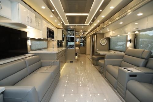 2027 Newmar Mountain Aire 4118 Class A