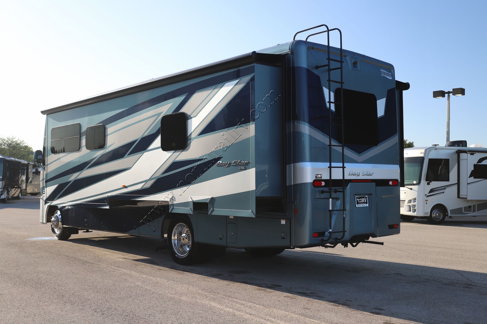 New 2027 Newmar Bay Star 3114 Class A  For Sale