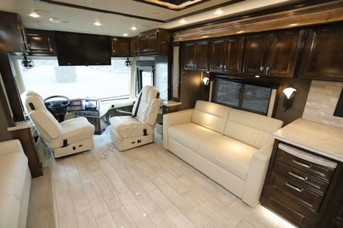 2021 Tiffin Motor Homes Phaeton 40QBH