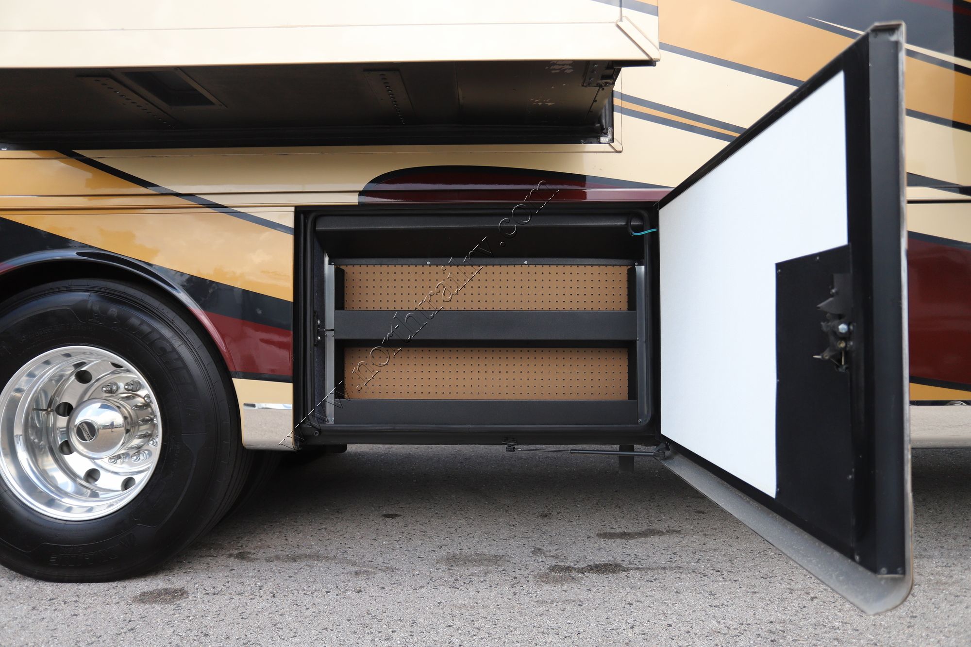 Used 2018 Newmar Dutch Star 4369 Class A  For Sale