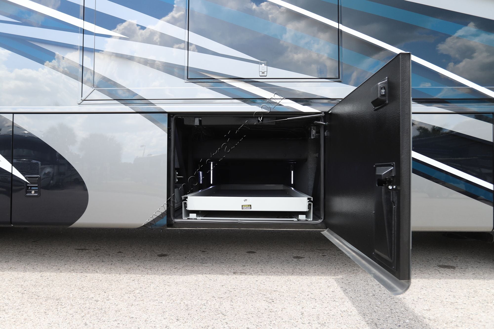 New 2027 Newmar Mountain Aire 4118 Class A  For Sale