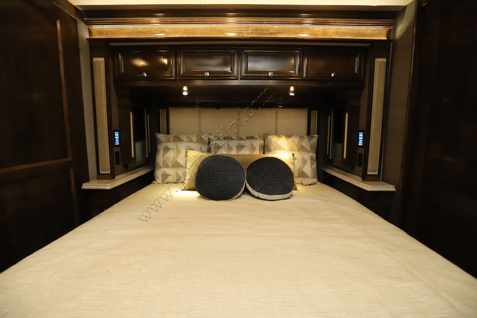 Used 2021 Tiffin Motor Homes Phaeton 40QBH Class A  For Sale