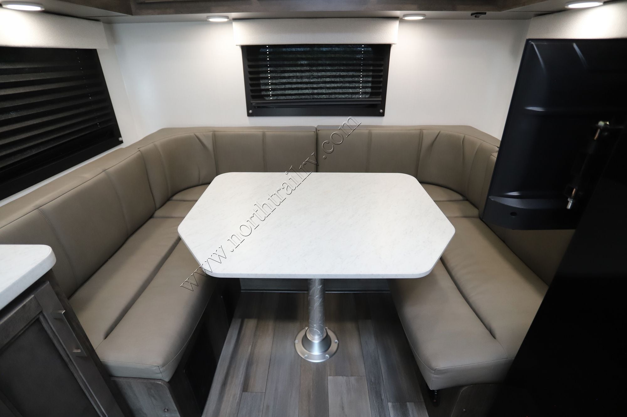 New 2026 Jayco Redhawk Se 20LF Class C  For Sale