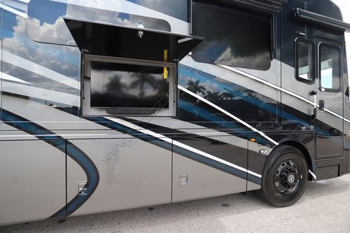 2027 Newmar Mountain Aire 4118 Class A