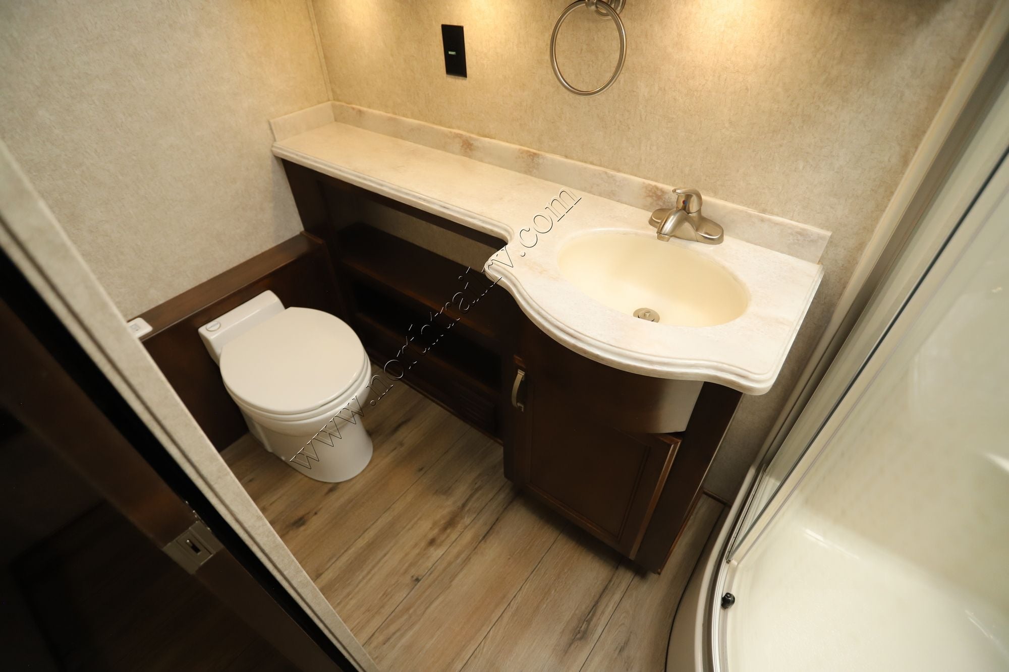 Used 2022 Renegade Rv Verona 40VRB Super C  For Sale