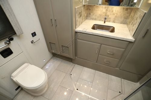 2027 Newmar Mountain Aire 4118 Class A