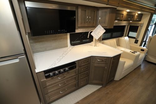 2027 Newmar Bay Star 3114 Class A